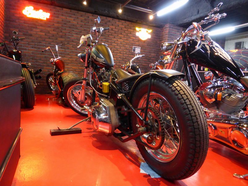 1977 ショベルリジット FXE（ｶｽﾀﾑ&簡単整備中）