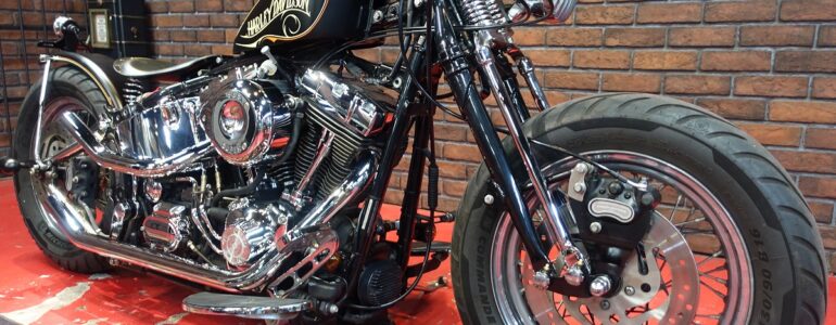 2005年 FLSTF UPSWEEP BOBBER