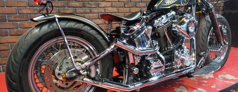 2005年 FLSTF UPSWEEP BOBBER