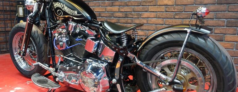2005年 FLSTF UPSWEEP BOBBER