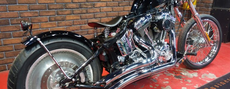 2003年FXSTD Deuce Chopperﾊﾟｰﾄ1
