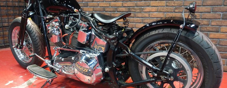 2004年FLSTC Standard Bobber