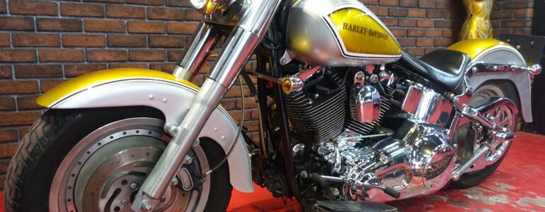 (買取格安) 2004年 FLSTF