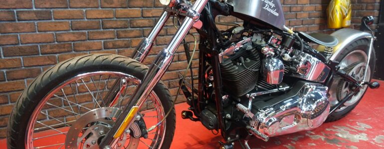 2002年 FXSTD Deuce Chopperﾊﾟｰﾄ3