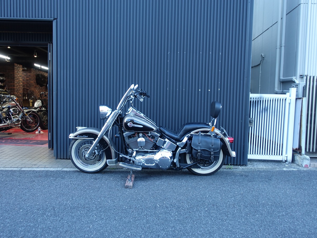 (買取格安)2004年 FLSTC